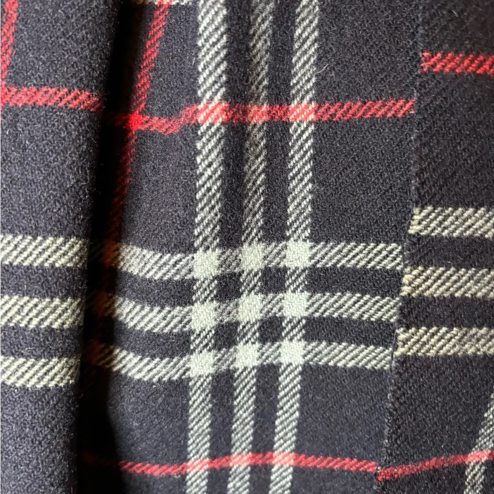 Burberry Vintage scarf. 🧣 good used condition. 100% lambswool - Picture 4 of 4